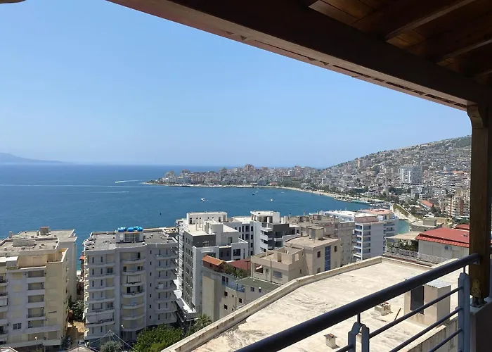 Daire Breeze Cuddling Your Holidays *