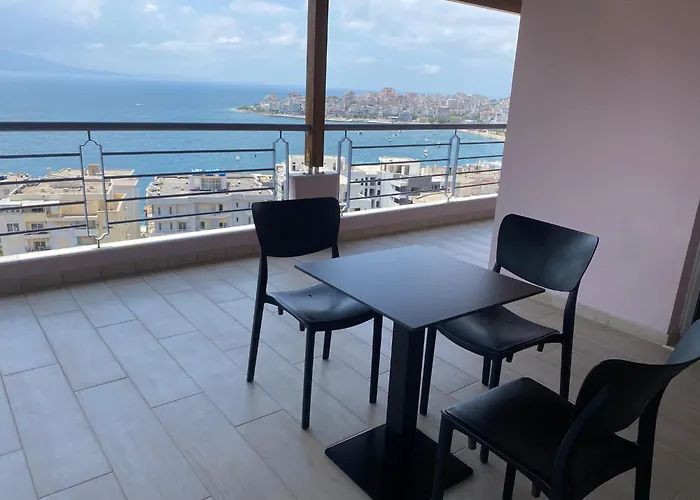 Breeze Cuddling Your Holidays Daire *